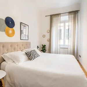  Apartment Nora's Home, Charmy In The Heart Of Trastevere Italy