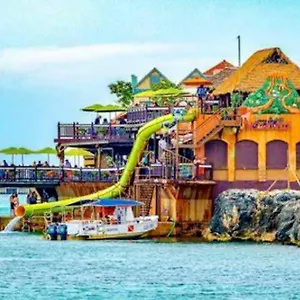  Villa La Rosa With Spectacular View Of Jamaica